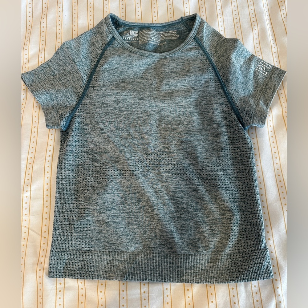 Victoria Secret PINK seamless compression shirt,‎ heather green